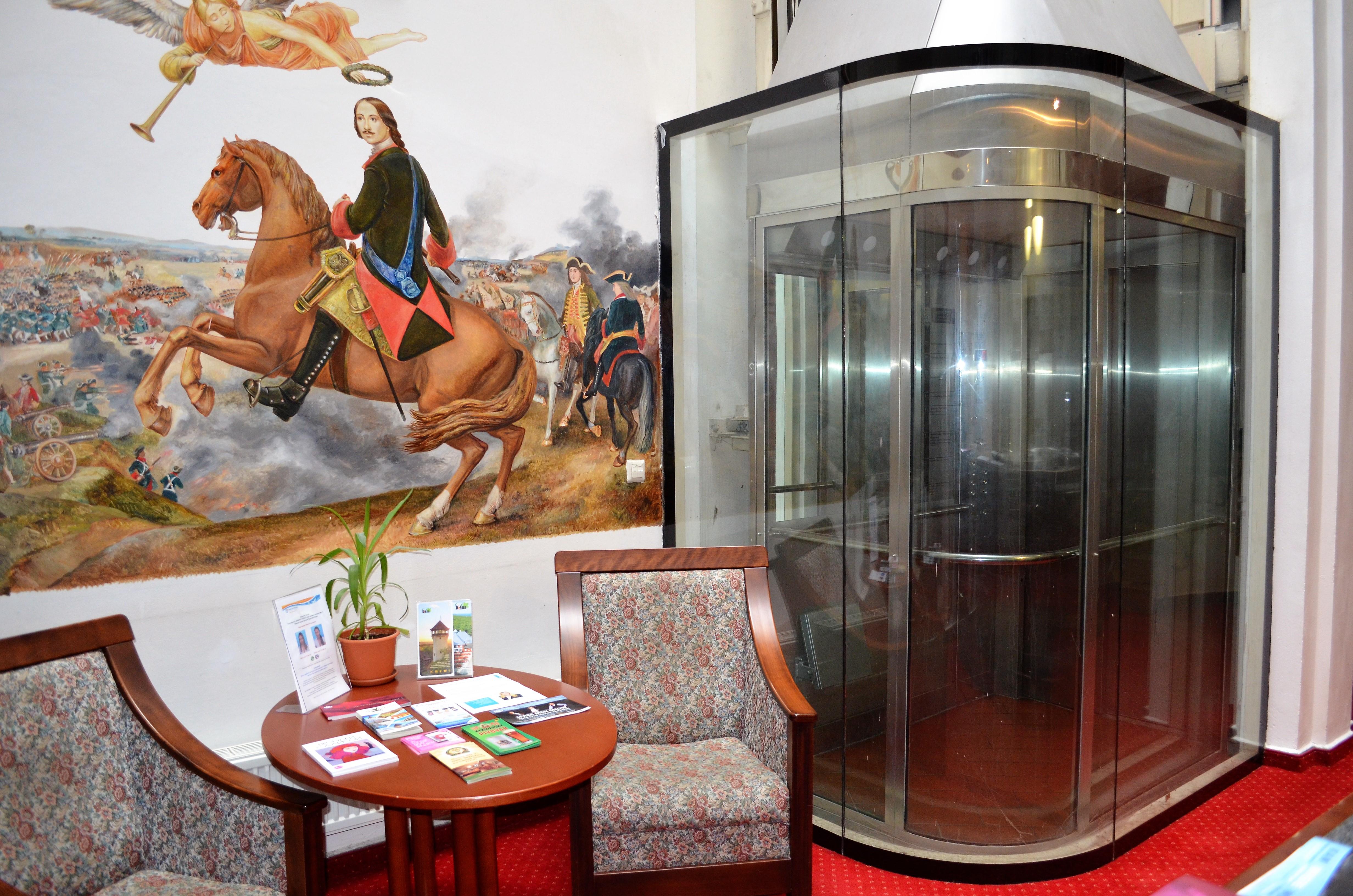קרלובי וארי Hotel Petr מראה חיצוני תמונה