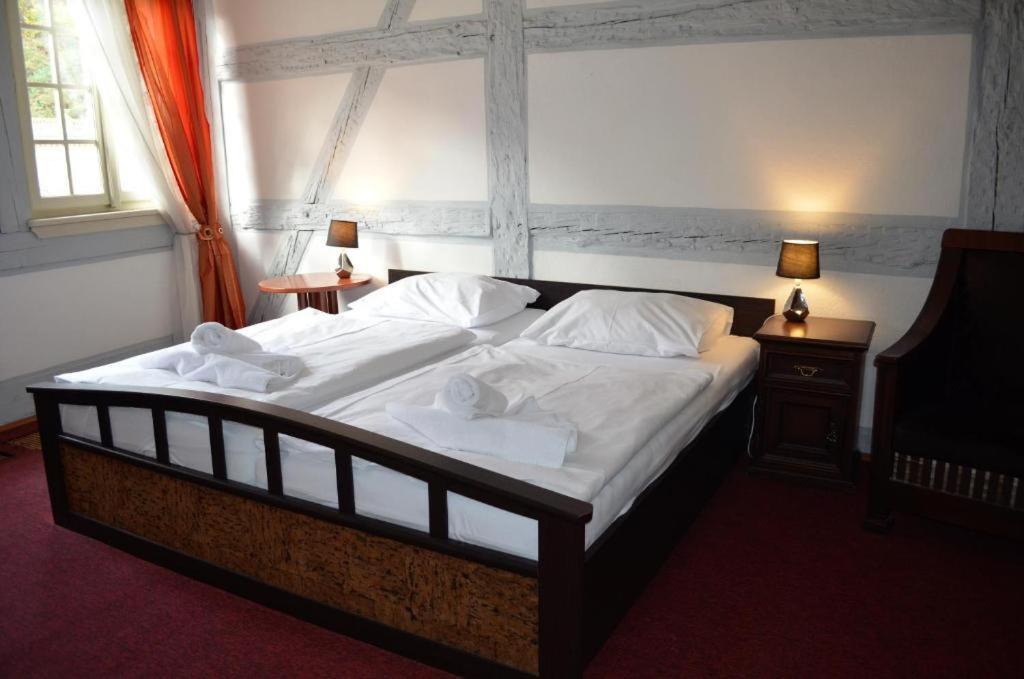 קרלובי וארי Hotel Petr מראה חיצוני תמונה